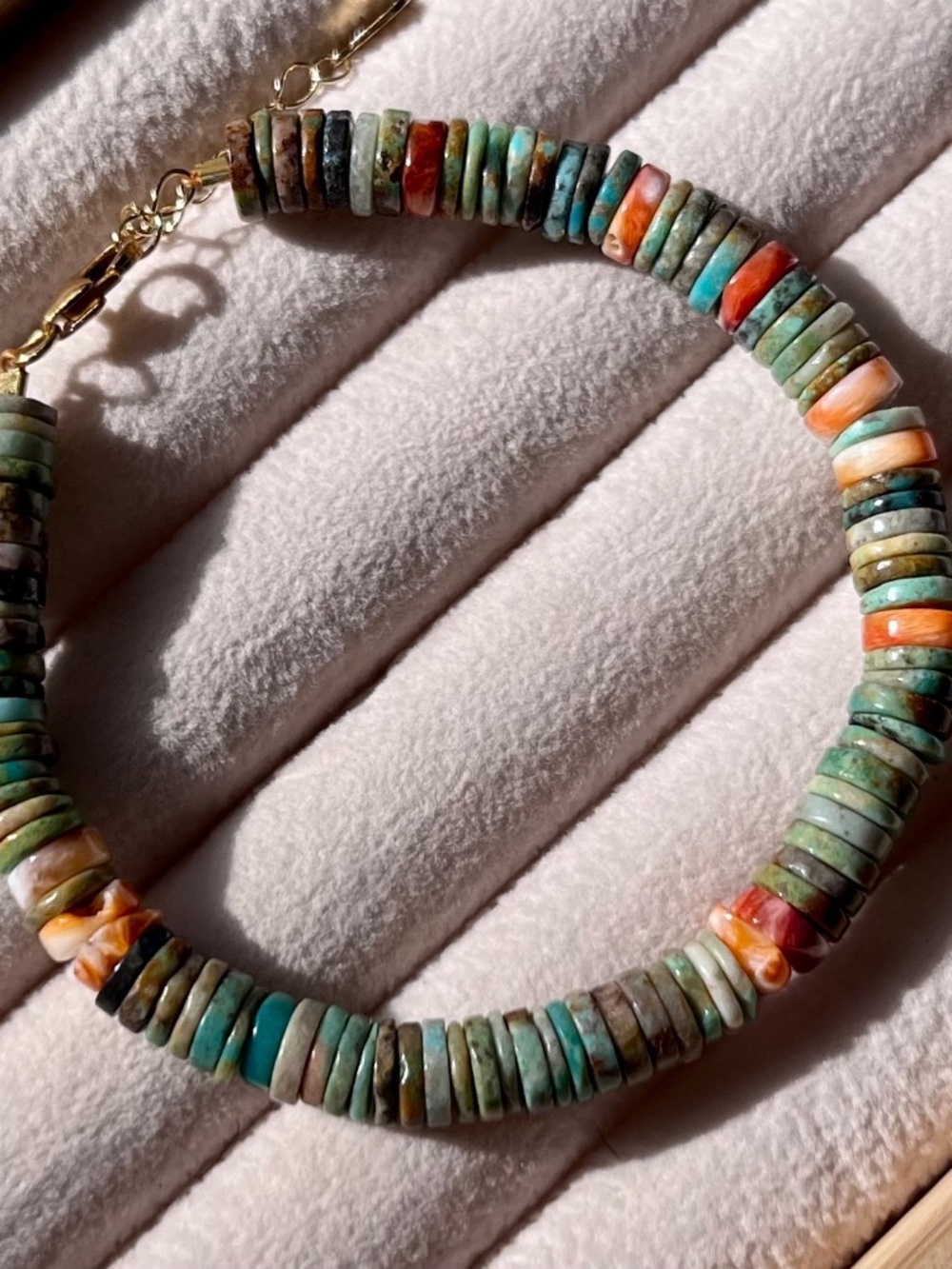 B026 | Spiny Oyster Turquoise Bracelet - Picture 3 of 4